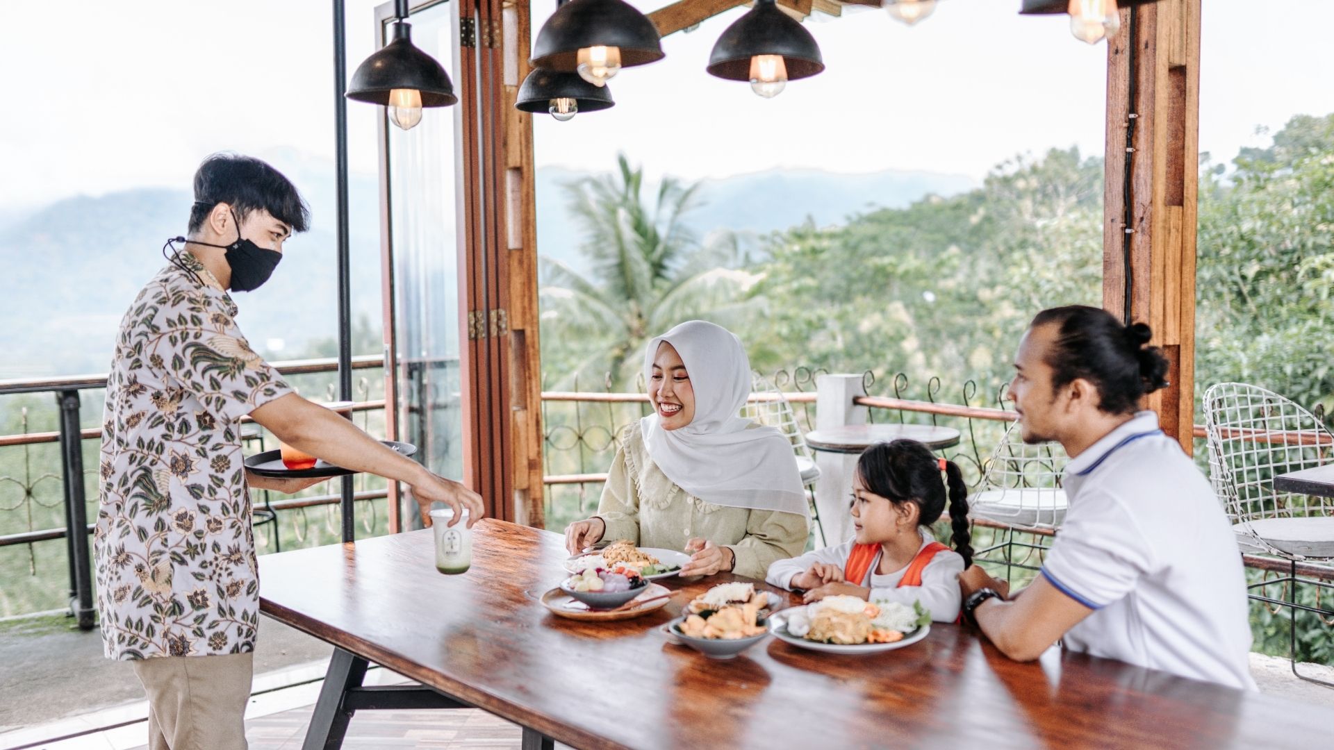 Tempat makan Keluarga Dekat Candi Borobudur
